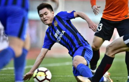 內憂外困 球迷空場靜坐抗議,球隊成績一路下滑,蘇寧該如何調整