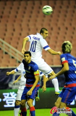 舜天董事長(zhǎng)親臨俱樂(lè)部召開(kāi)動(dòng)員會(huì)，激勵(lì)球隊(duì)全力沖擊提前保級(jí)目標(biāo)