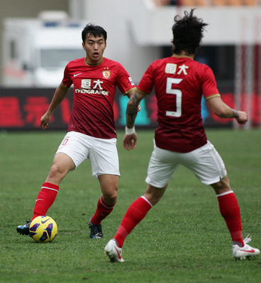 舜天外援狂喜連擊破恒大 郜林頂偏必進(jìn)球