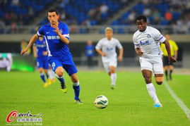 津鐵衛(wèi)閃電破門狂喜 陳金剛救主表情嚴(yán)峻